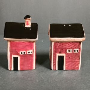 🌑SALT & PEPPER SHAKERS